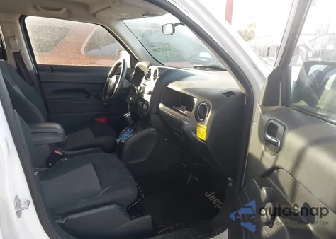 2014 Jeep Patriot Sport из США, поврежденный, VIN 1C4NJRBB9ED658700